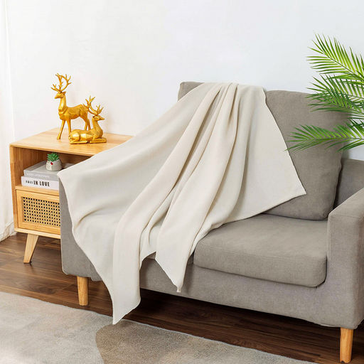 Плед/покрывало 150х200см "Белый песок", флис набивной, полиэстер 100%, плотность 160г/м2, упаковка 15х25см, пояс бумажный, т.м. "Домашняя Мода" (Россия)