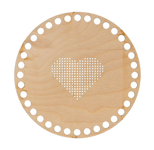 Заготовка для декорирования Mr. Carving БА-38 Панно с перфорацией Сердце фанера d 15 см х 0.4 см для вышивания