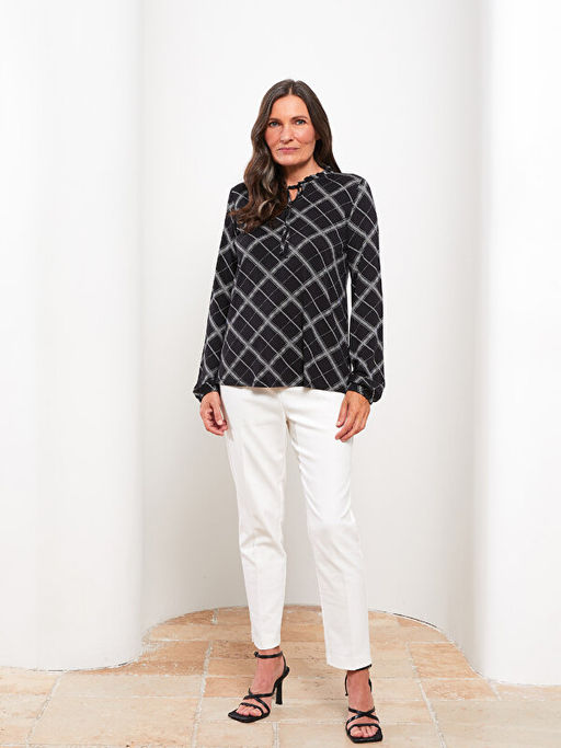 Ba?lamal? Yaka Desenli Uzun Kollu Kad?n Ti??rt