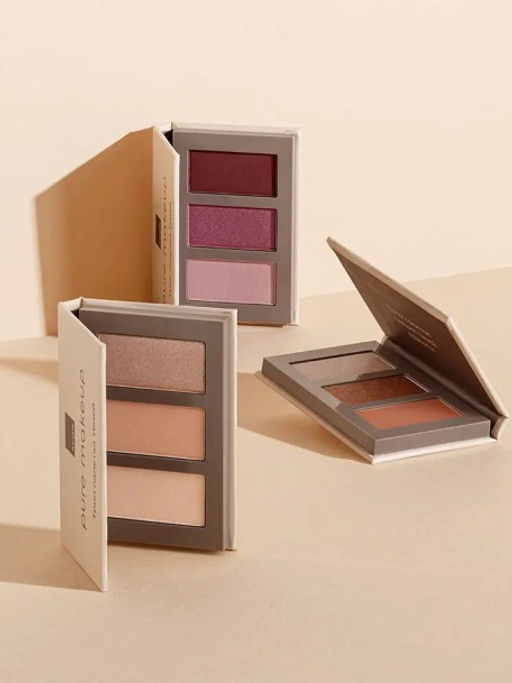 Палетка теней для век Pure Makeup