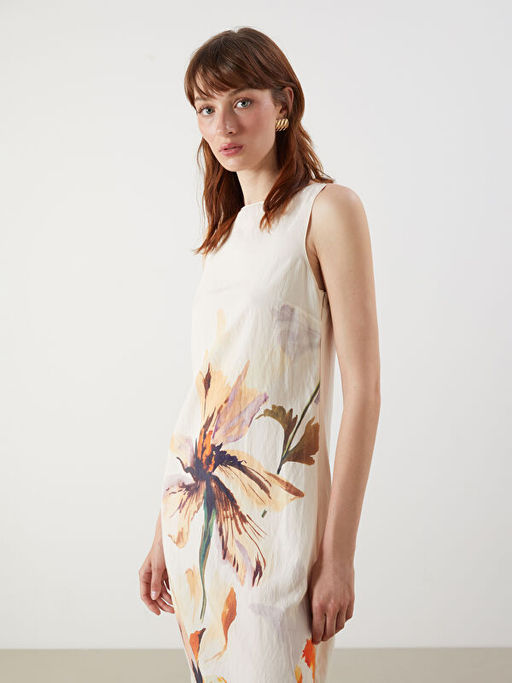 Kay?k Yaka ?i?ekli Elbise