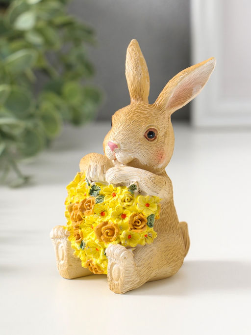 Фигурка полистоун Зайчик с жёлтым цветочным сердцем, 11.5 см