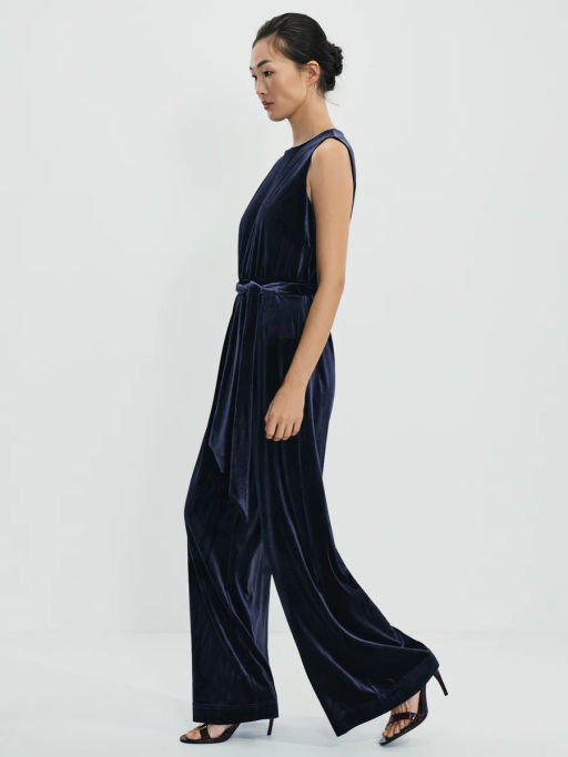 Комбинезон из бархата / Zarina