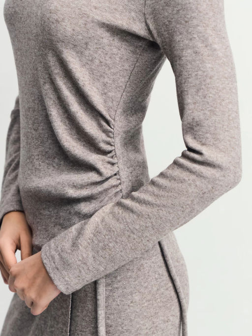 Джемпер из вискозы с асимметрией / Zarina