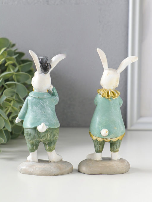 Набор фигурок 2 шт. полистоун «Парочка зайчат в костюмах с жабо, бабочкой», 5.5×4×12.5 см