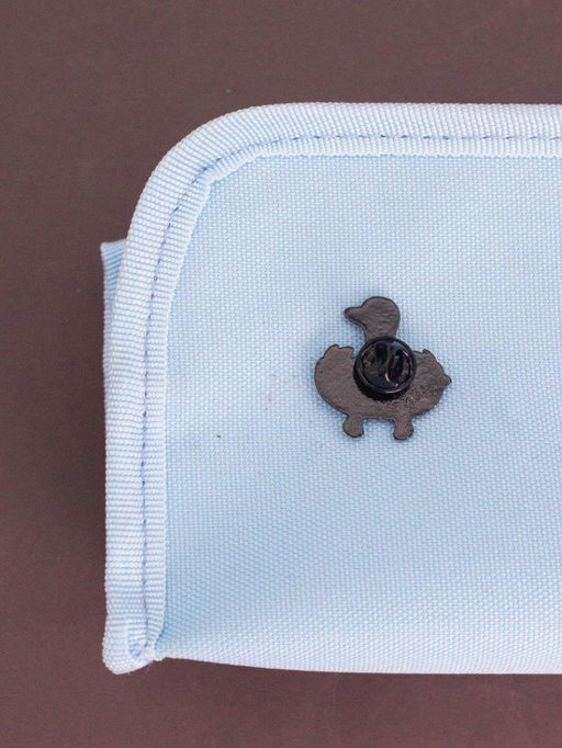 Значок металлический iLikeGift "Tail of a goose"