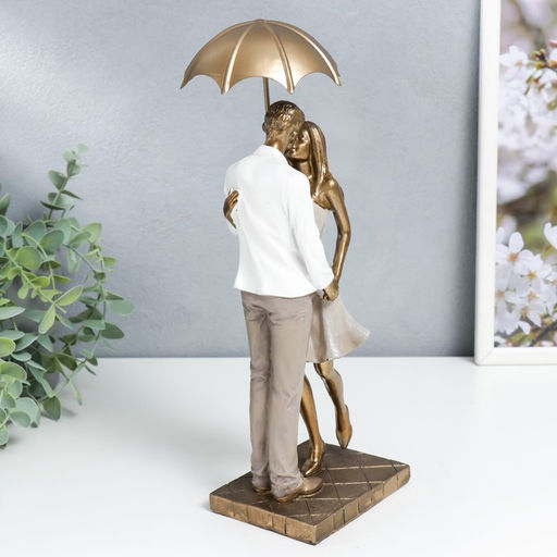 Фигурка полистоун романтика Поцелуй под дождём, 29.5?11.5?14.5 см