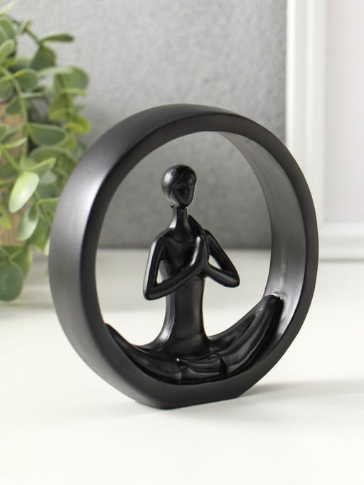 Фигурка полистоун «Девушка медитирует», чёрный, 2.5×12.2×12.3 см