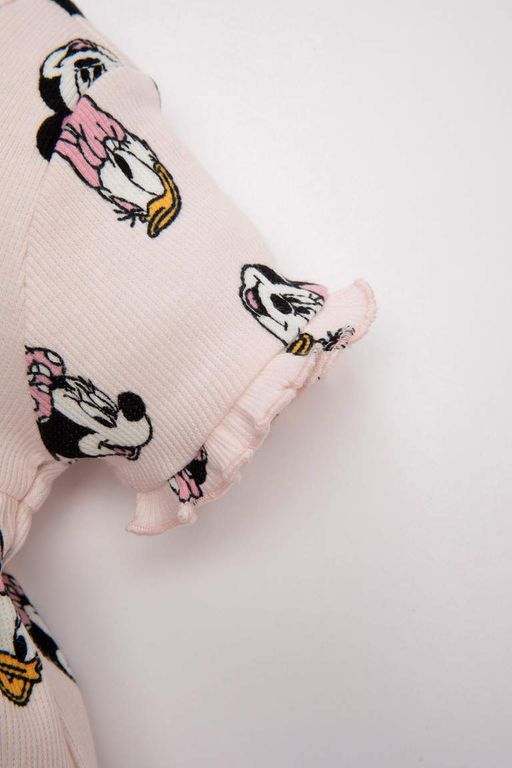 Платье-майка в рубчик с короткими рукавами и трусиками для маленьких девочек, комплект из 2 предметов с изображением Микки и Минни Диснея - Defacto фото 3