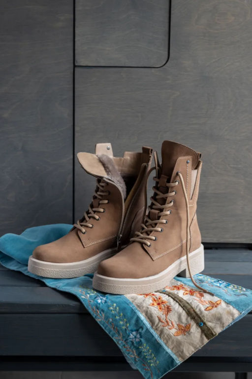 Ботинки Ионесси