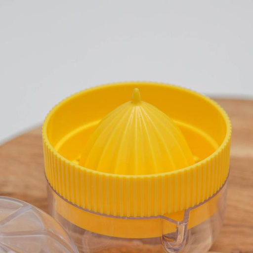 Цена за 2 шт. Соковыжималка для лимона Альтернатива, 7×7×8 см, пластик, жёлтый