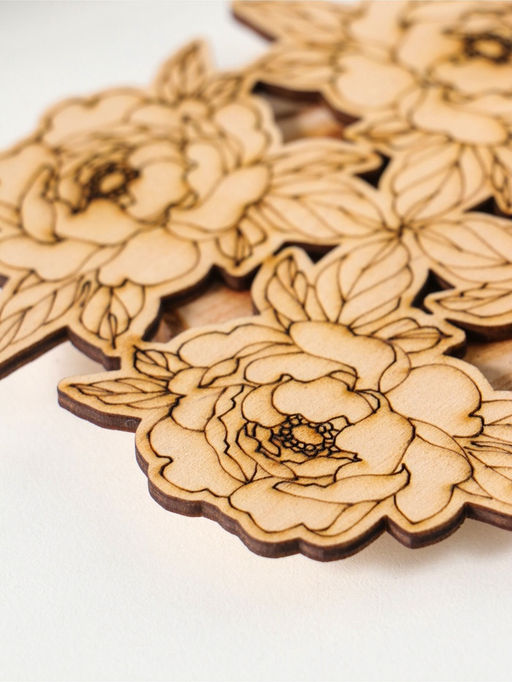 Цена за 2 шт. Подставка под горячее «Цветы», вид 3, 11см, можжевельник, фанера