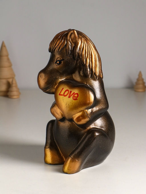 Копилка для денег Лошадь с сердцем, гипс, 23 см, под бронзу