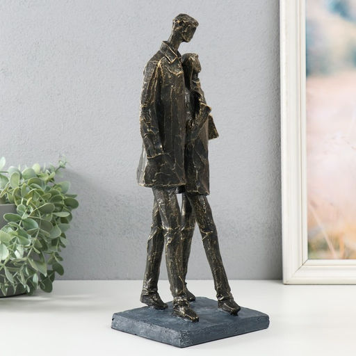 Фигурка полистоун Молодая пара, под металл, 13.4?11.8?34 см