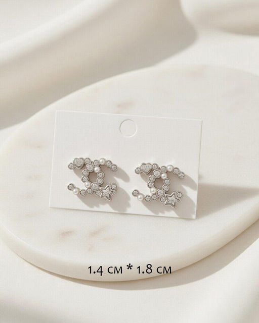 Стильные серьги