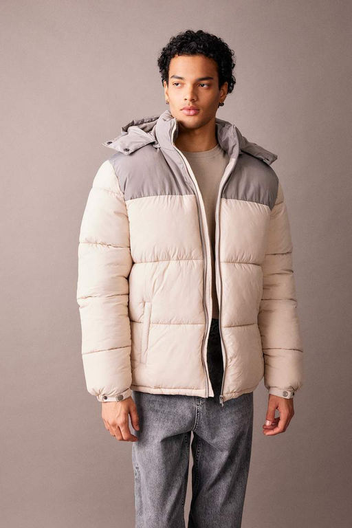 Водоотталкивающее пальто стандартного кроя с капюшоном на флисовой подкладке - Defacto фото 3