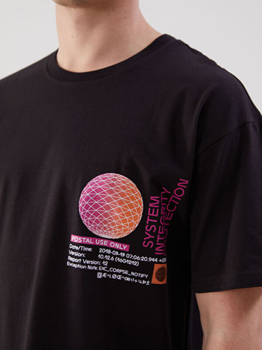 Bisiklet Yaka Bask?l? Erkek Ti??rt