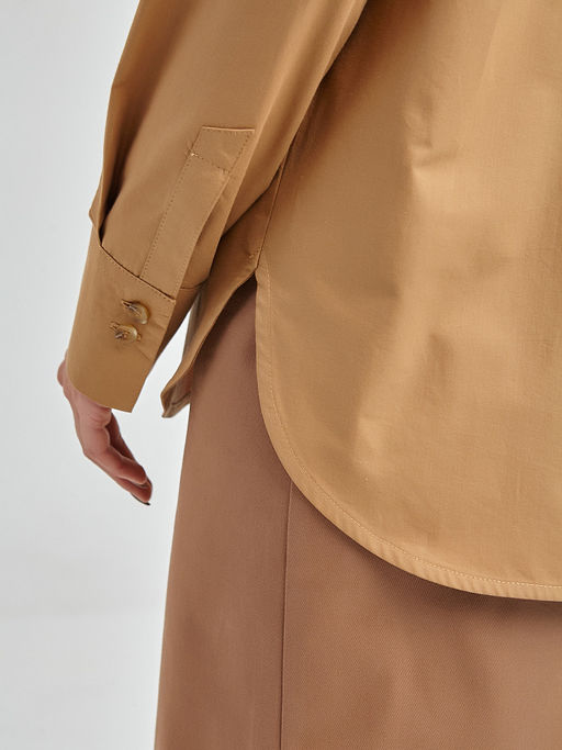 Платье с длинным рукавом