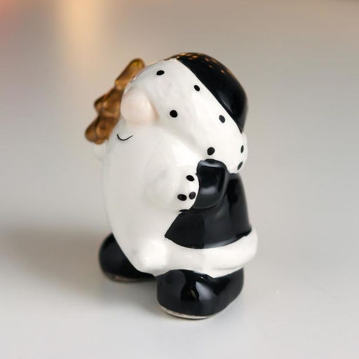 Сувенир керамика "Дедушка Мороз, чёрный кафтан и колпак в горох, золотая ёлочка" 7,8х7х6 см