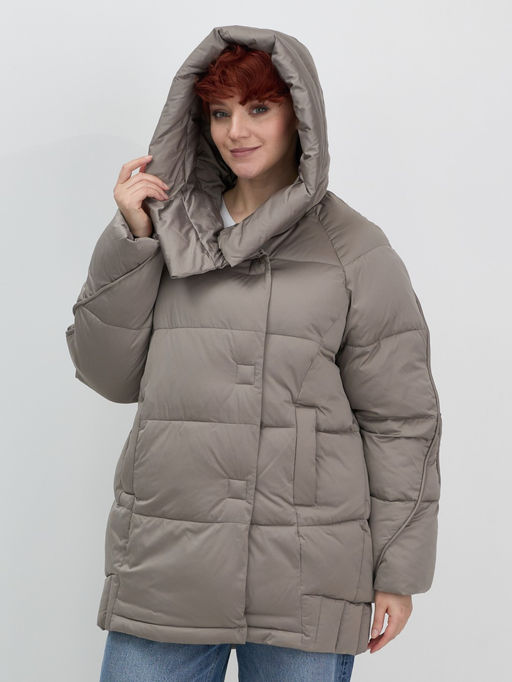 Куртка зимняя женская с капюшоном модная коричневого цвета 7651K