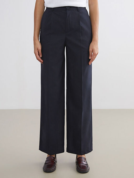 Loose Fit ?izgili Kad?n Pileli Pantolon