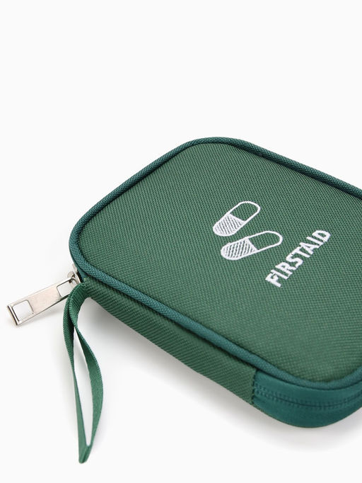 Косметичка-аптечка дорожная на молнии, с ручкой, Firstaid, зелёная - Simaland фото 2
