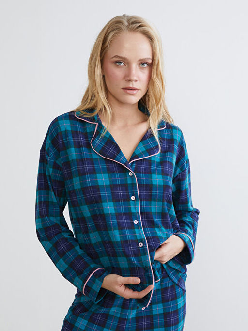 G?mlek Yaka Ekose Kad?n Pijama Tak?m?