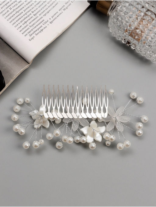 Гребень для волос QF «Эмилия», цветы шарики, 13×7 см, белый