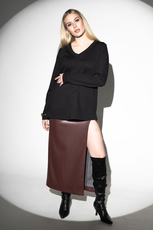 Лонгслив с V- образным вырезом