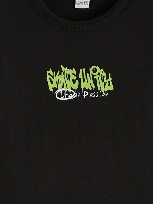 Bask?l? Erkek ?ocuk Ti??rt