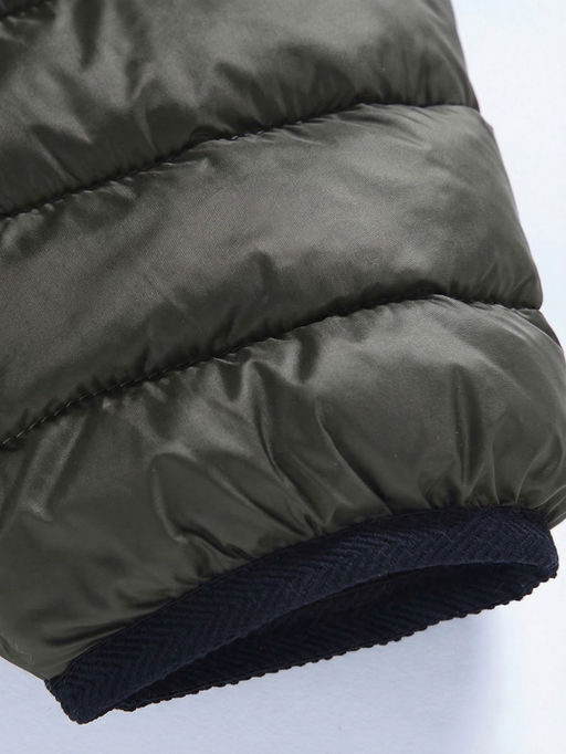 Куртка женская удлинённая стёганая с капюшоном и графеновой подкладкой цвета хаки 9628_1Kh