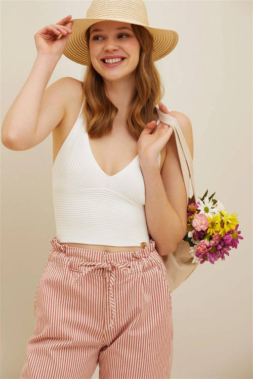 U. S. Polo Assn Женский свитер цвета экрю с v-образным вырезом - U.s. polo assn фото 8