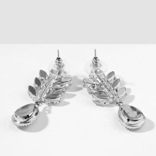 Серьги со стразами Эдем гроздь с каплей, цвет бело-розовый в серебре - Queen fair фото 2