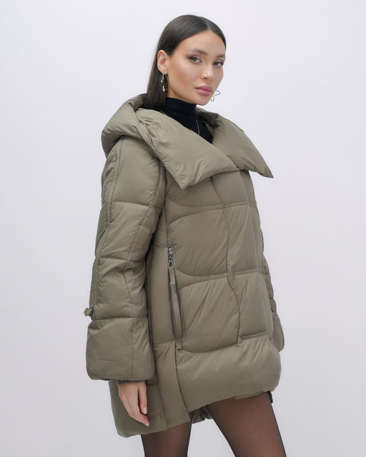 Куртка зимняя женская с большим капюшоном модная коричневого цвета 7739K - Visdeer фото 9