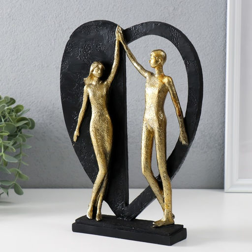 Фигурка полистоун Влюблённые у большого сердца, золото с чёрным, 20?4.5?27.5 см