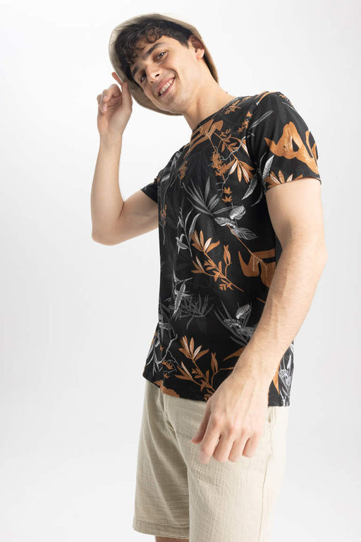 Облегающая футболка с круглым вырезом и короткими рукавами с рисунком - Defacto фото 3