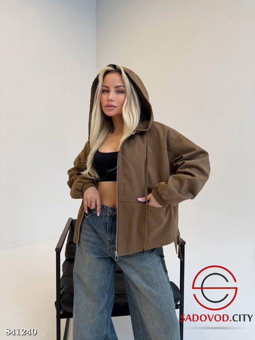 Ветровка женская с капюшоном