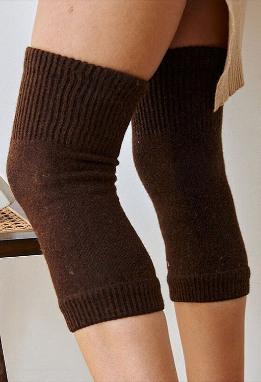 +Наколенники короткие из монгольской шерсти, применяются при различных заболеваниях