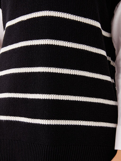 G?mlek Yaka ?izgili Oversize Kad?n Triko S?veter