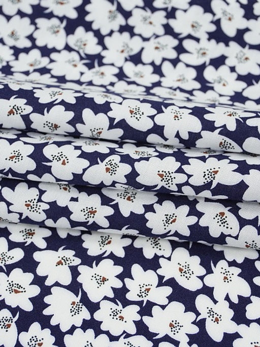 Штапель Цветочная кадриль (белые цветы на чернильном), СОРТ2, ш.1.43м, вискоза-100%, 90гр/м.кв - Купава фото 2