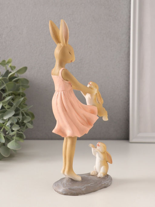 Фигурка полистоун Зайки. Мама с детьми, 9.5?6?22.5 см