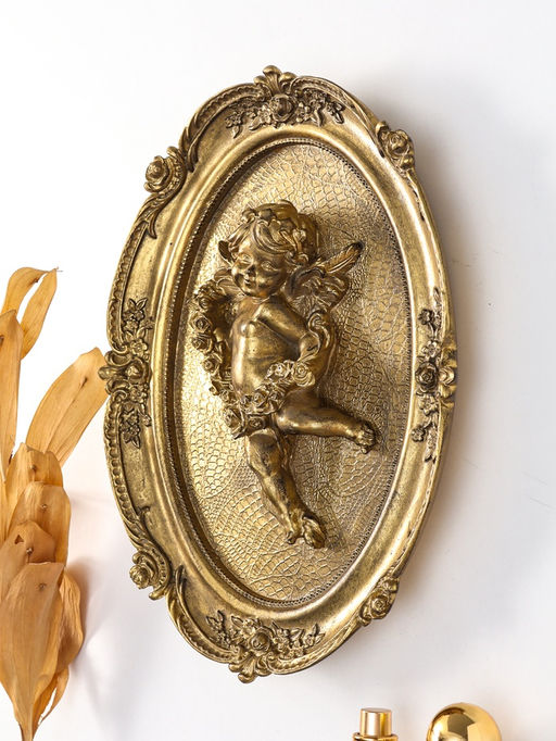 Панно настенное полистоун Ангел с венком из роз, под золото, 21.5?4?27 см