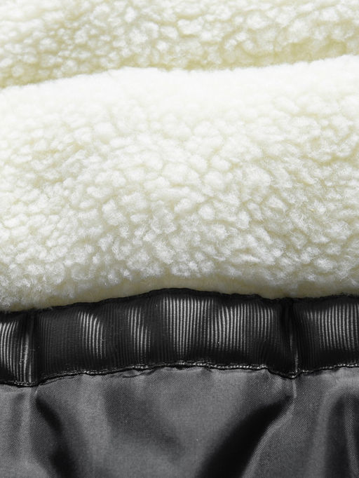 Парка зимняя подростковая для девочки с капюшоном и мехом черного цвета 9536Ch