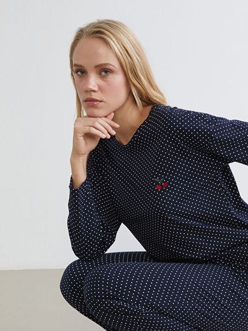 Bisiklet Yaka Puantiyeli Kad?n Pijama Tak?m?