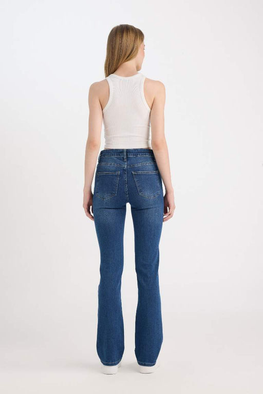 Длинные джинсовые брюки с карманами и нормальной талией Bootcut - Defacto фото 7