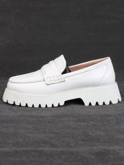 03-YP9860B WHITE Лоферы женские (натуральная кожа)