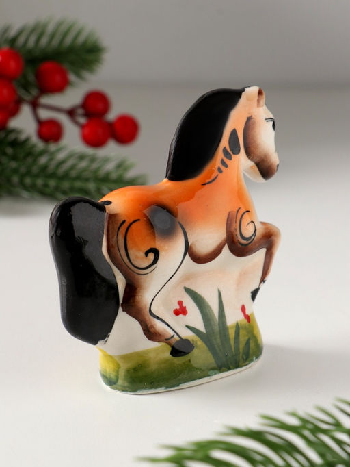 Фигурка фарфор гжель «Лошадь Диана», 8×8×3 см, цветная