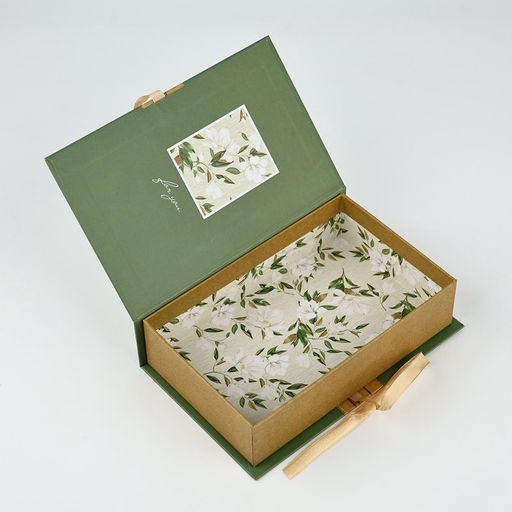 Коробка - книга, упаковка подарочная, «С любовью», 20 х 12.5 х 5 см