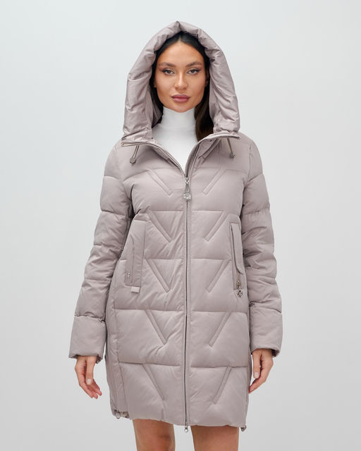 Куртка зимняя женская классическая с капюшоном светло-коричневого цвета 7671SK