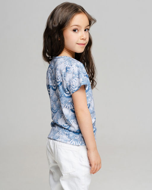 Дизайнерская детская футболка SAHAR art lab